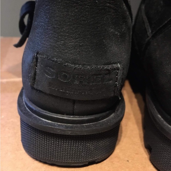 Sorel boots - Picture 6 of 12